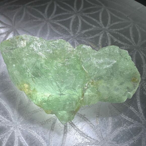 Green Fluorite Raw‎ Crystal Free Form - Picture 5 of 11